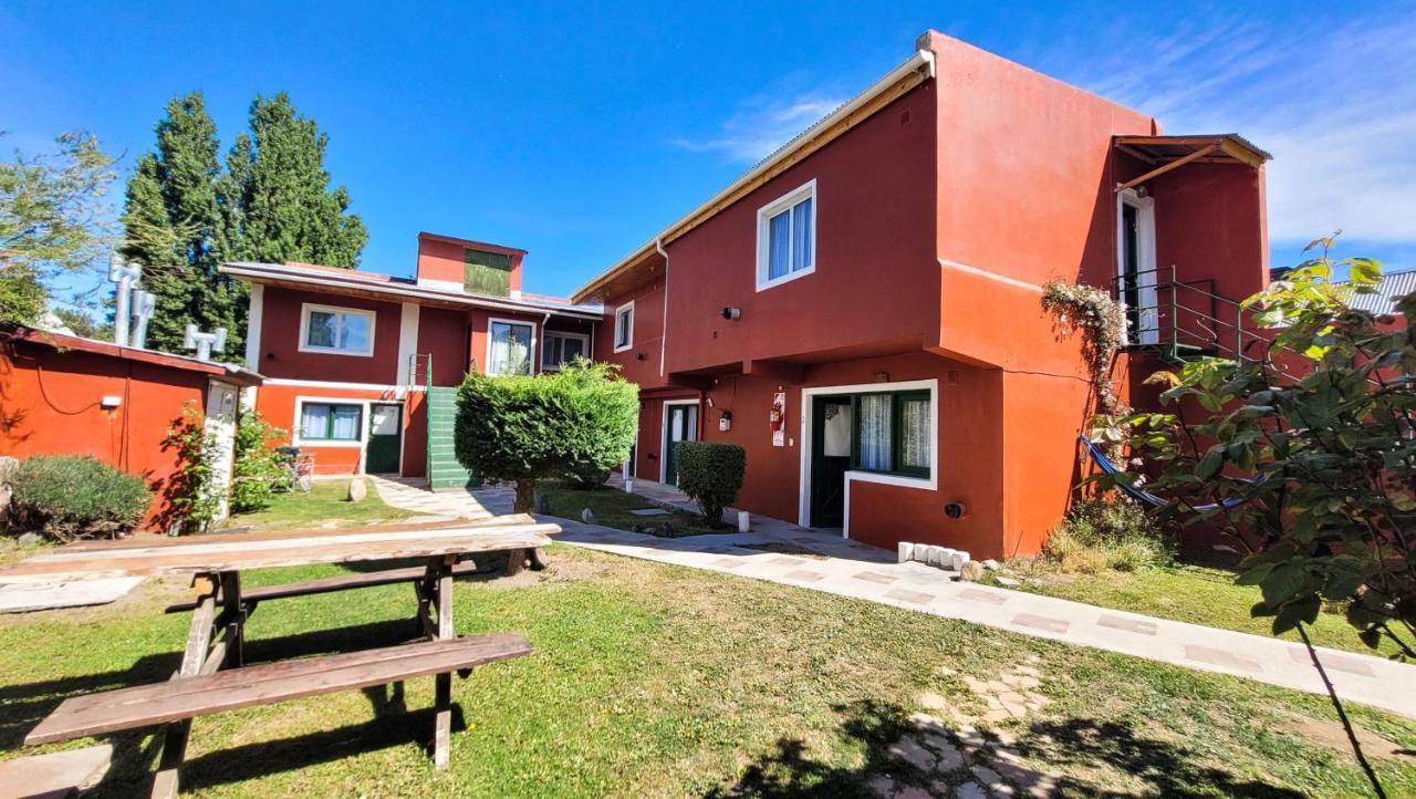 ホテル Amancay Hostal Patagonico エル・カラファテ エクステリア 写真