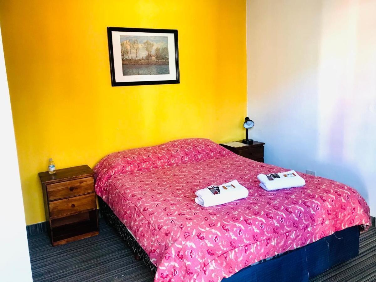 ホテル Amancay Hostal Patagonico エル・カラファテ エクステリア 写真